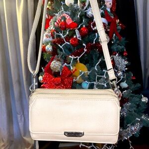 Reaction Kenneth Cole bag